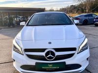 Gebraucht Mercedes CLA180 Shooting Brake 122 PS (89 kW) 2018 Weiß Kombi