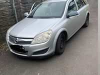 Gebraucht Opel Astra 115 PS (84 kW) 2009 Silber Limousine