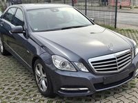 Gebraucht Mercedes E200 184 PS (135 kW) 2011 Grau Limousine