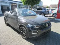 Gebraucht VW T-Roc Cabriolet R-line 150 PS (110 kW) 2021 Deep black schwarz (metallic) Cabrio