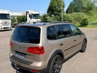 Używany VW Touran Cross Edition 140 KM (102 kW) 2012 Złoty Minivan