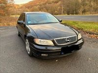 Gebraucht Opel Omega Sport 211 PS (155 kW) 2000 Schwarz Limousine