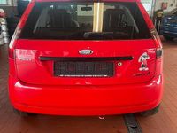 Gebraucht Ford Fiesta 60 PS (44 kW) 2005 Rot Kleinwagen