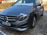 Gebraucht Mercedes B180 122 PS (89 kW) 2015 Grau Van / Kleinbus
