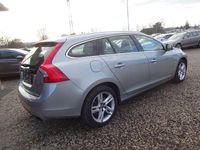 Gebraucht Volvo V60 Summum 220 PS (161 kW) 2017 Silber Kombi