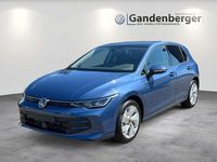 Gebraucht VW Golf Life 116 PS (85 kW) 2024 Anemonenblau metallic Limousine