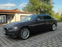 Gebraucht BMW 330 258 PS (189 kW) 2013 Braun Limousine