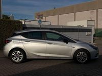 Gebraucht Opel Astra Edition 110 PS (80 kW) 2021 Argon silber/ice silver (m2) Kleinwagen
