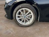 Gebraucht BMW 320 190 PS (139 kW) 2024 Schwarz Limousine