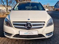 Gebraucht Mercedes B200 Sport 156 PS (114 kW) 2013 Weiß Van / Kleinbus