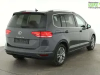 Neu VW Touran Comfortline 150 PS (110 kW) 2026 Delfingrau metallic Van / Kleinbus