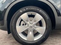 Neu Volvo XC40 Core 163 PS (119 kW) 2025 Schwarz SUV
