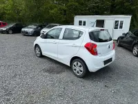Gebraucht Opel Karl Edition 75 PS (55 kW) 2015 Weiß Kleinwagen