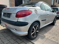 Gebraucht Peugeot 206 CC 109 PS (80 kW) 2002 Silber Cabrio