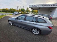 Gebraucht BMW 320 190 PS (139 kW) 2022 Skyscraper grau Kombi