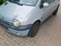Używany Renault Twingo 75 KM (55 kW) 2004 Szary Hatchback