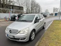 Gebraucht Mercedes B180 109 PS (80 kW) 2007 Silber Van / Kleinbus
