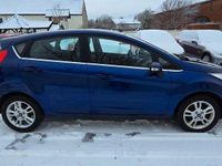 Gebraucht Ford Fiesta Titanium 80 PS (58 kW) 2016 Blau Kleinwagen