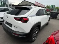 Używany Mazda MX30 107 kW (146 KM) 2021 Biały SUV