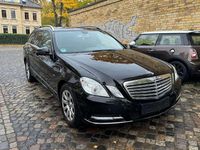 Gebraucht Mercedes E220 170 PS (125 kW) 2011 Obsidianschwarz  metalliclack Kombi