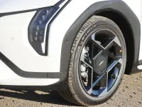 Gebraucht Kia EV4 Comfort 150 kW (204 PS) 2025 Deluxeweiß metallic Kleinwagen