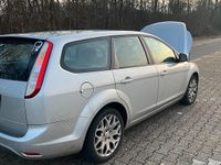 Second-hand Ford Focus 101 CP (74 kW) 2009 Argintiu Break