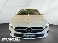 Gebraucht Mercedes A250 160 PS (117 kW) 2022 Polarweiß Limousine