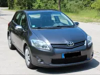 Gebraucht Toyota Auris 131 PS (96 kW) 2011 Grau Kleinwagen