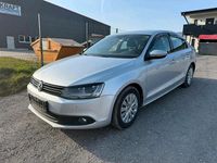Gebraucht VW Jetta 105 PS (77 kW) 2011 Silber Limousine