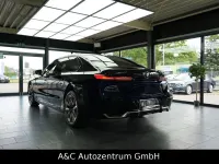 Gebraucht BMW 750e M Sport 313 PS (230 kW) 2024 Blau Limousine