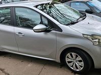 Second-hand Peugeot 208 68 CP (50 kW) 2012 Argintiu Hatchback
