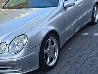 Gebraucht Mercedes E320 Avantgarde 224 PS (164 kW) 2002 Silber Limousine