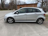 Gebraucht Mercedes B180 109 PS (80 kW) 2010 Silber Van / Kleinbus