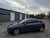 Gebraucht Opel Astra Cosmo 179 PS (131 kW) 2010 Schwarz Limousine