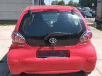 Gebraucht Toyota Aygo 68 PS (50 kW) 2013 Rot Kleinwagen