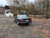 Gebraucht Mercedes E230 132 PS (97 kW) 1990 Schwarz Limousine