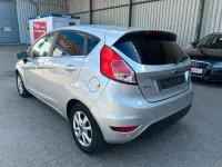 Gebraucht Ford Fiesta Titanium 125 PS (91 kW) 2016 Silber Kleinwagen