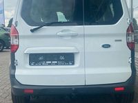 Gebraucht Ford Transit Trend 101 PS (74 kW) 2018 Weiß Kombi