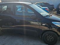 Gebraucht Hyundai i10 Edition 69 PS (50 kW) 2013 Schwarz Kleinwagen