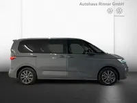Gebraucht VW Multivan 150 PS (110 kW) 2024 Grau Van / Kleinbus