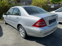 Usata Mercedes C180 143 CV (105 kW) 2002 Argento Berlina