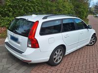 Gebraucht Volvo V50 150 PS (110 kW) 2011 Weiß Kombi