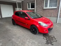 Gebraucht Renault Clio III Dynamique 75 PS (55 kW) 2009 Rot Kleinwagen