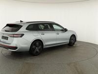Gebraucht VW Passat R-line 193 PS (141 kW) 2026 Oyster silver metallic Kombi