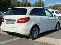 Gebraucht Mercedes 200 156 PS (114 kW) 2013 Weiß Kleinwagen
