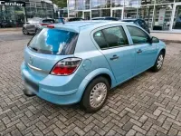 Używany Opel Astra 90 KM (66 kW) 2009 Niebieski Coupe