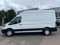 Używany Ford Transit Trend 131 KM (96 kW) 2024 Biały Minivan