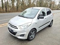 Gebraucht Hyundai i10 Edition 69 PS (50 kW) 2012 Silber Kleinwagen