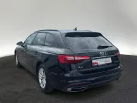 Używany Audi A4 Ambiente 150 KM (110 kW) 2023 Czarny Kombi