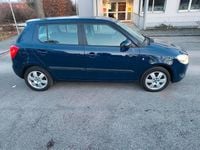 Second-hand Skoda Fabia 60 CP (44 kW) 2011 Albastru Hatchback